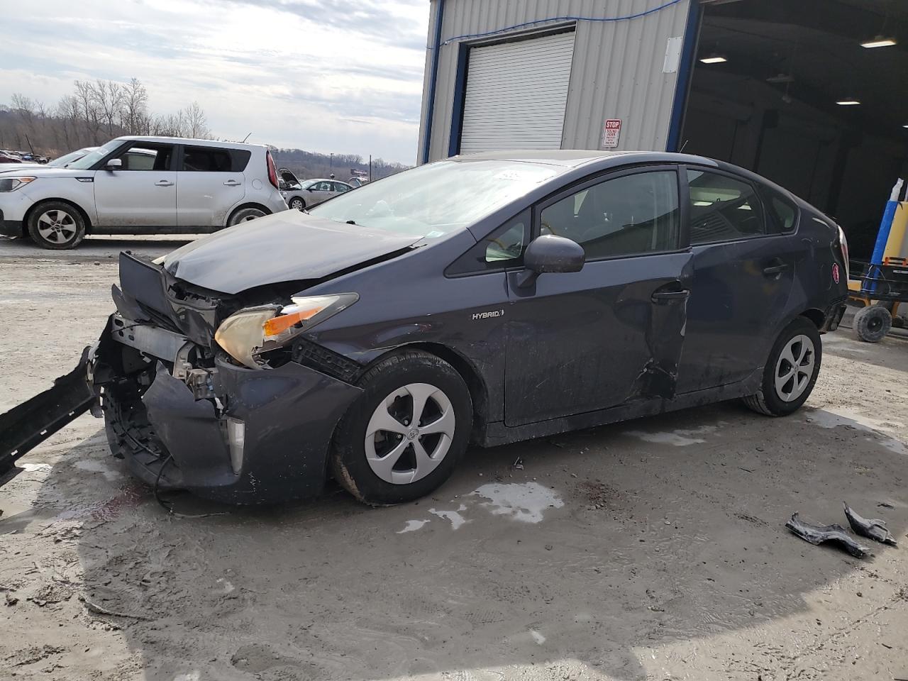 2013 TOYOTA PRIUS