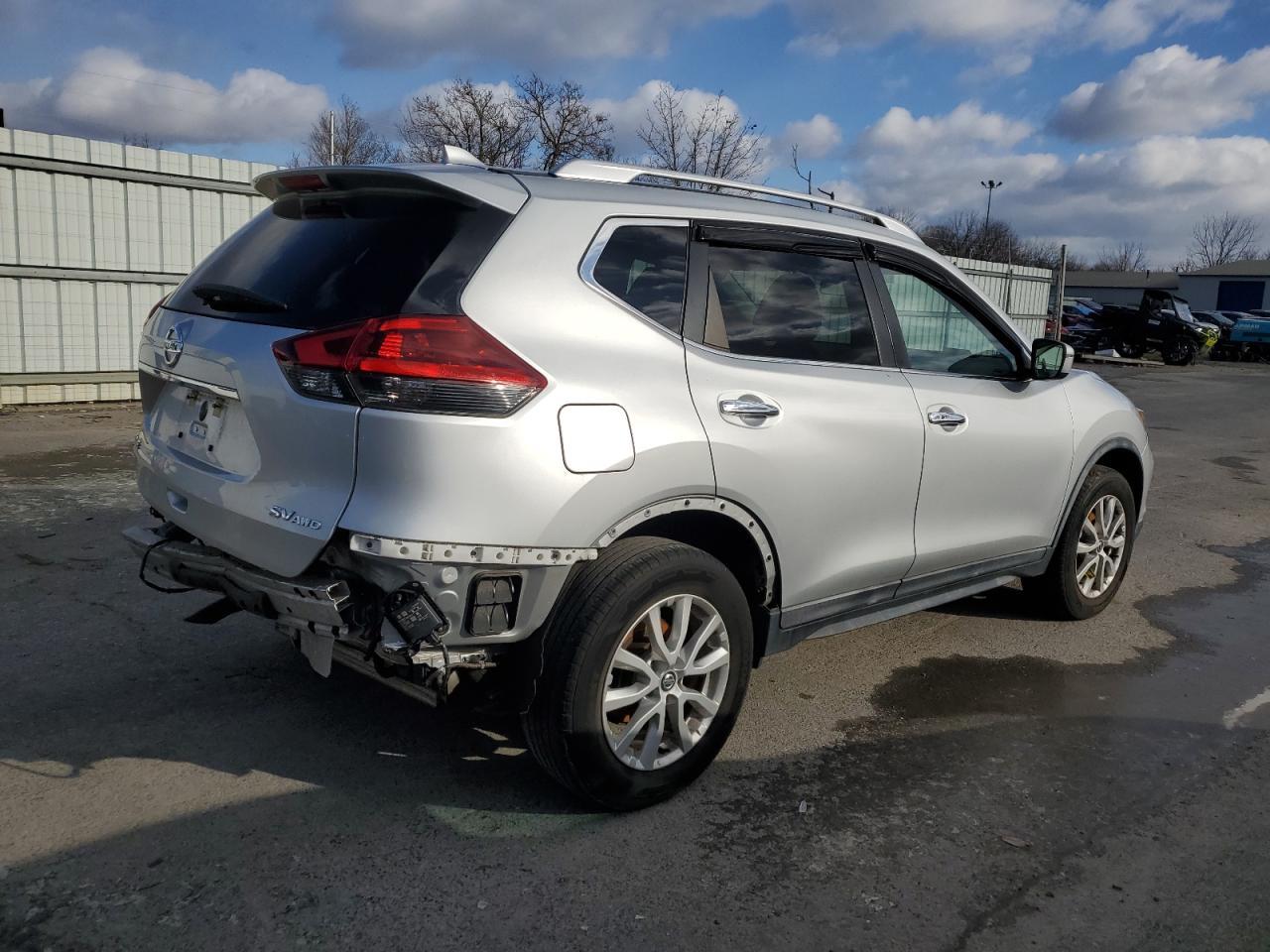 2018 NISSAN ROGUE S - Фото 3