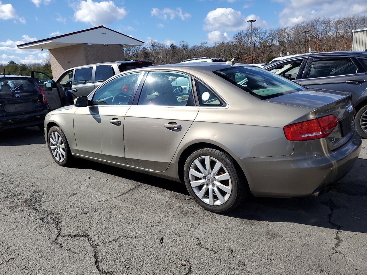2011 AUDI A4 PREMIUM - Фото 2