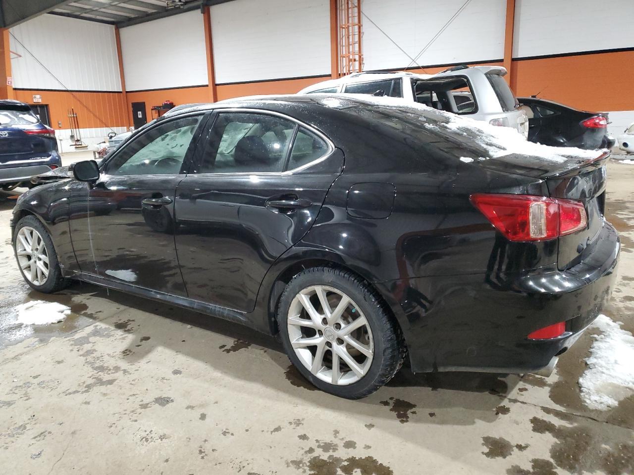 2011 LEXUS IS 350 - Фото 2