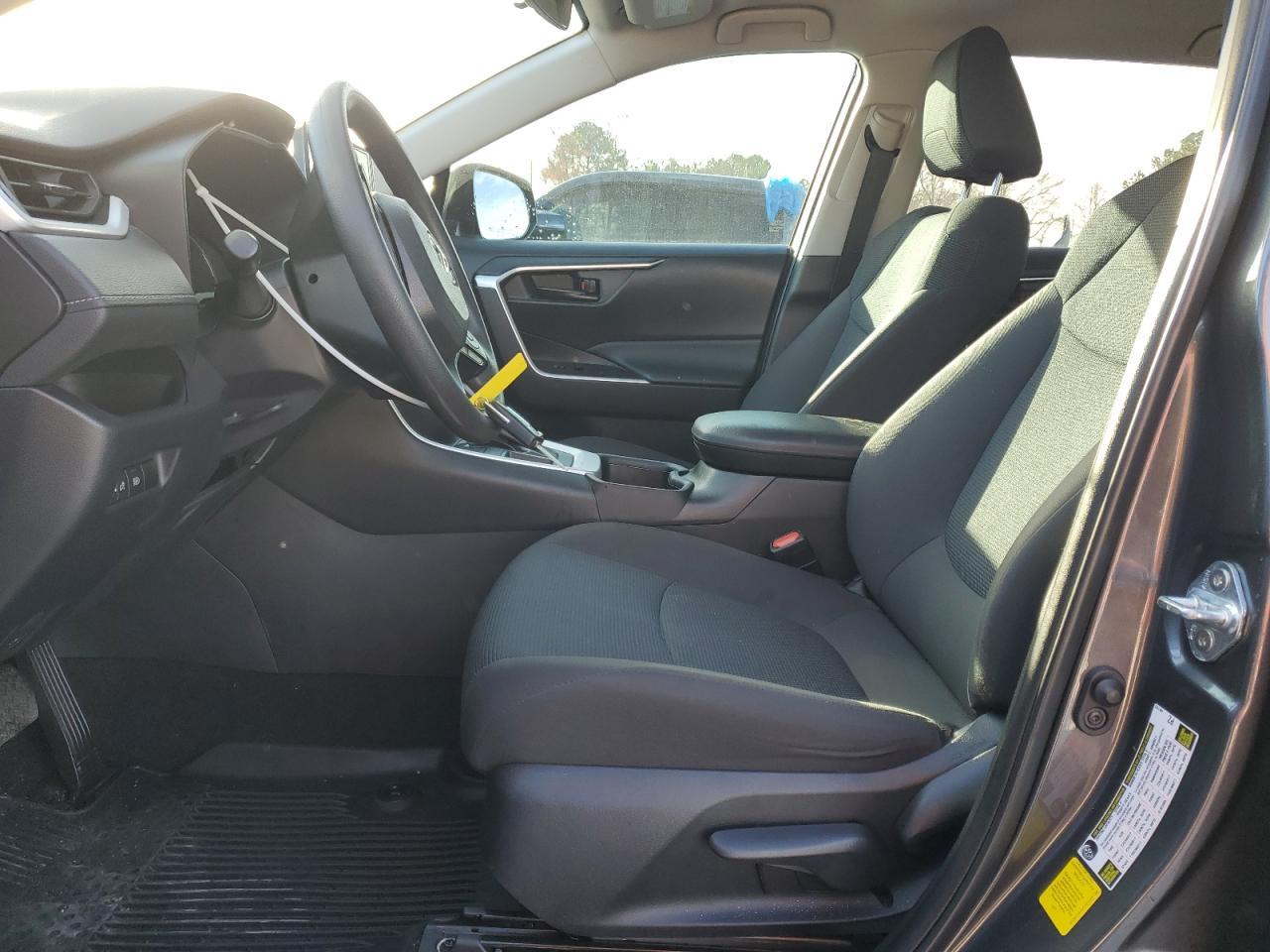 2023 TOYOTA RAV4 LE - Фото 7