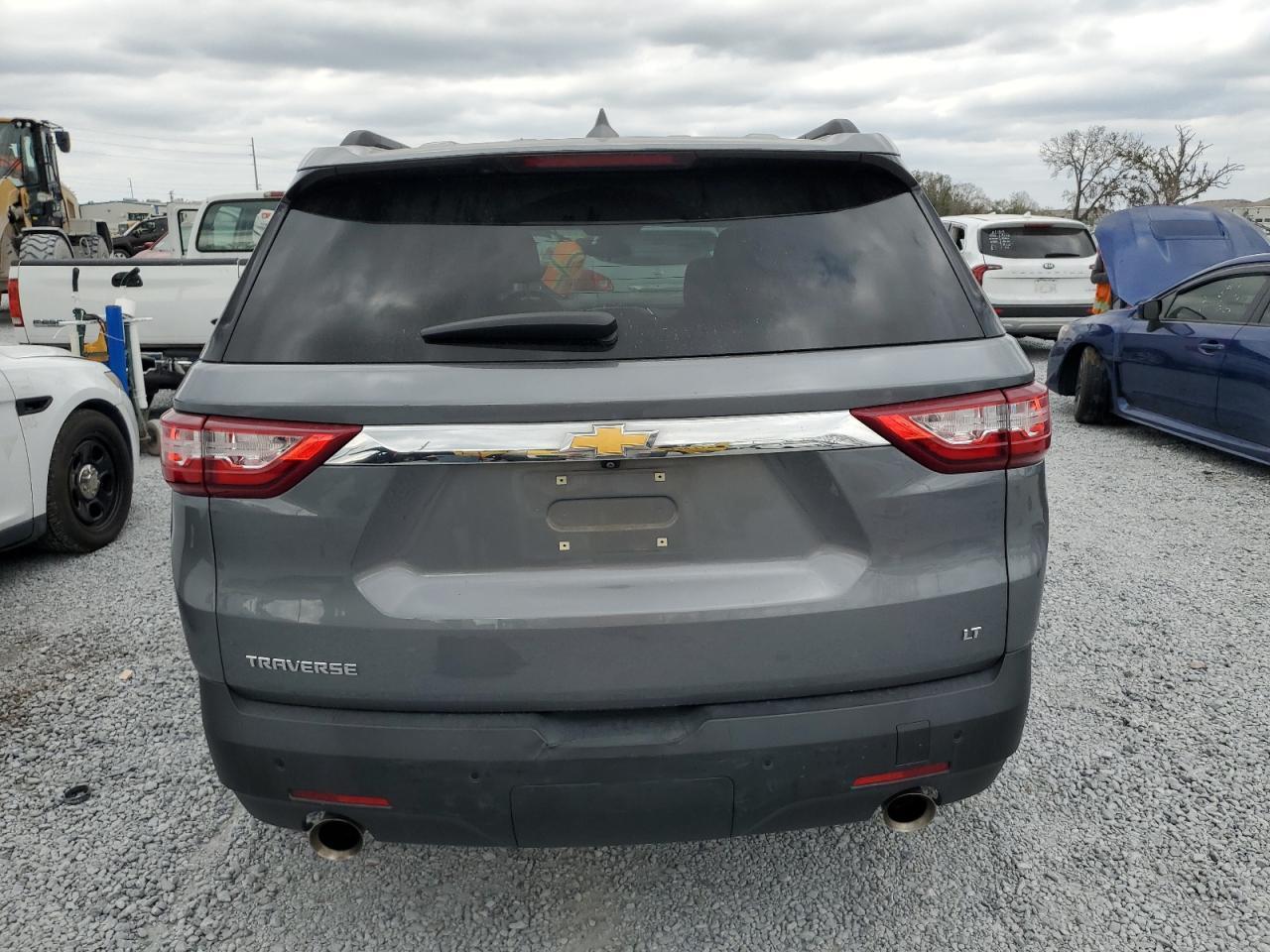 2021 CHEVROLET TRAVERSE L - Фото 6