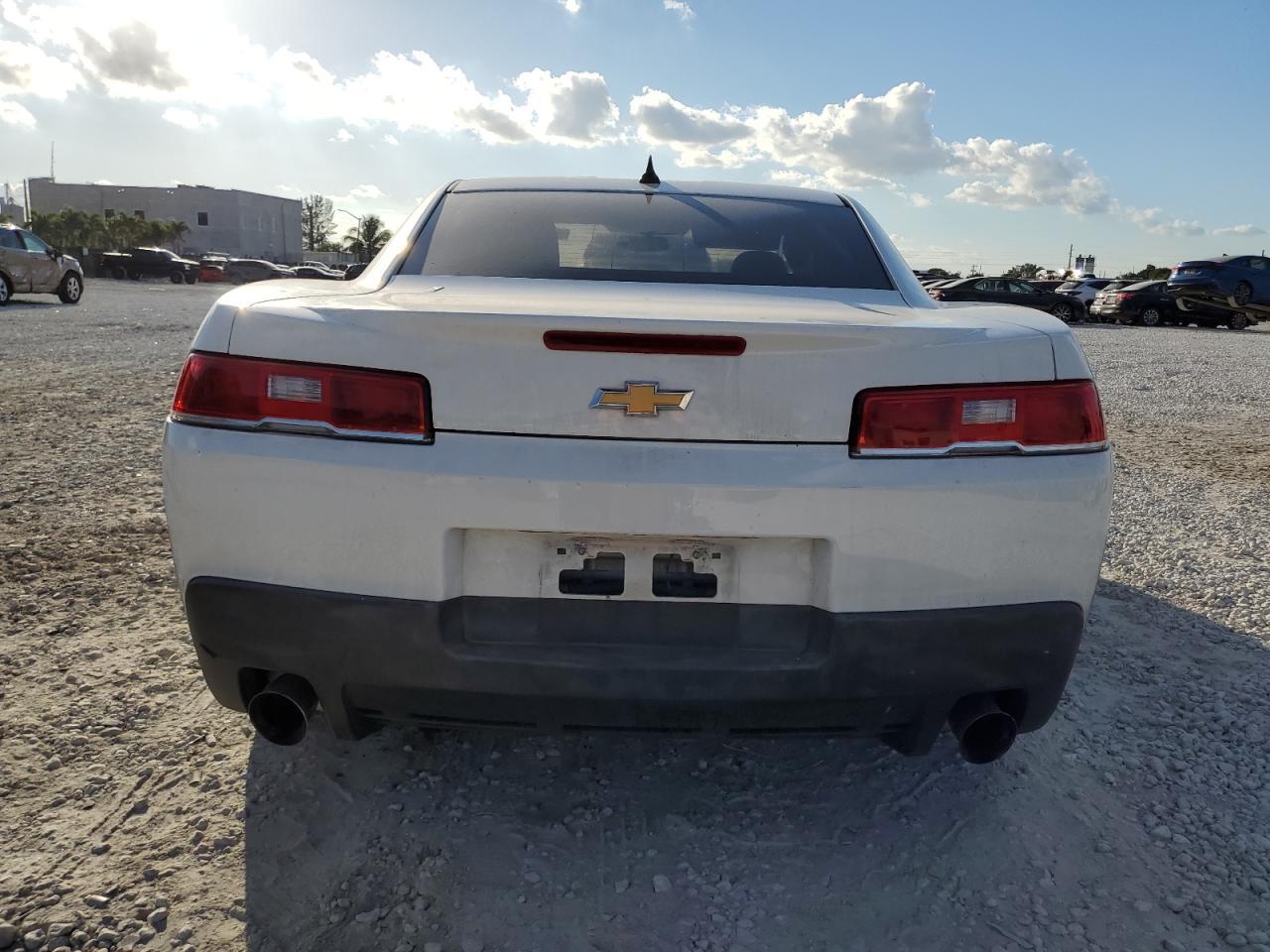 2015 CHEVROLET CAMARO LS - Image 6