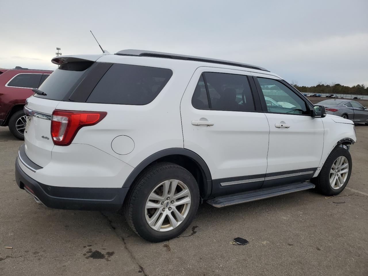 2018 FORD EXPLORER X - Фото 3