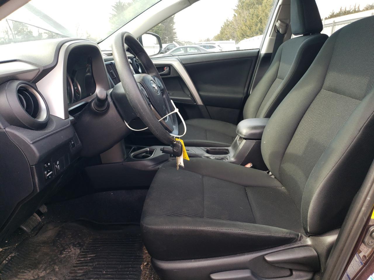 2016 TOYOTA RAV4 LE - Фото 7