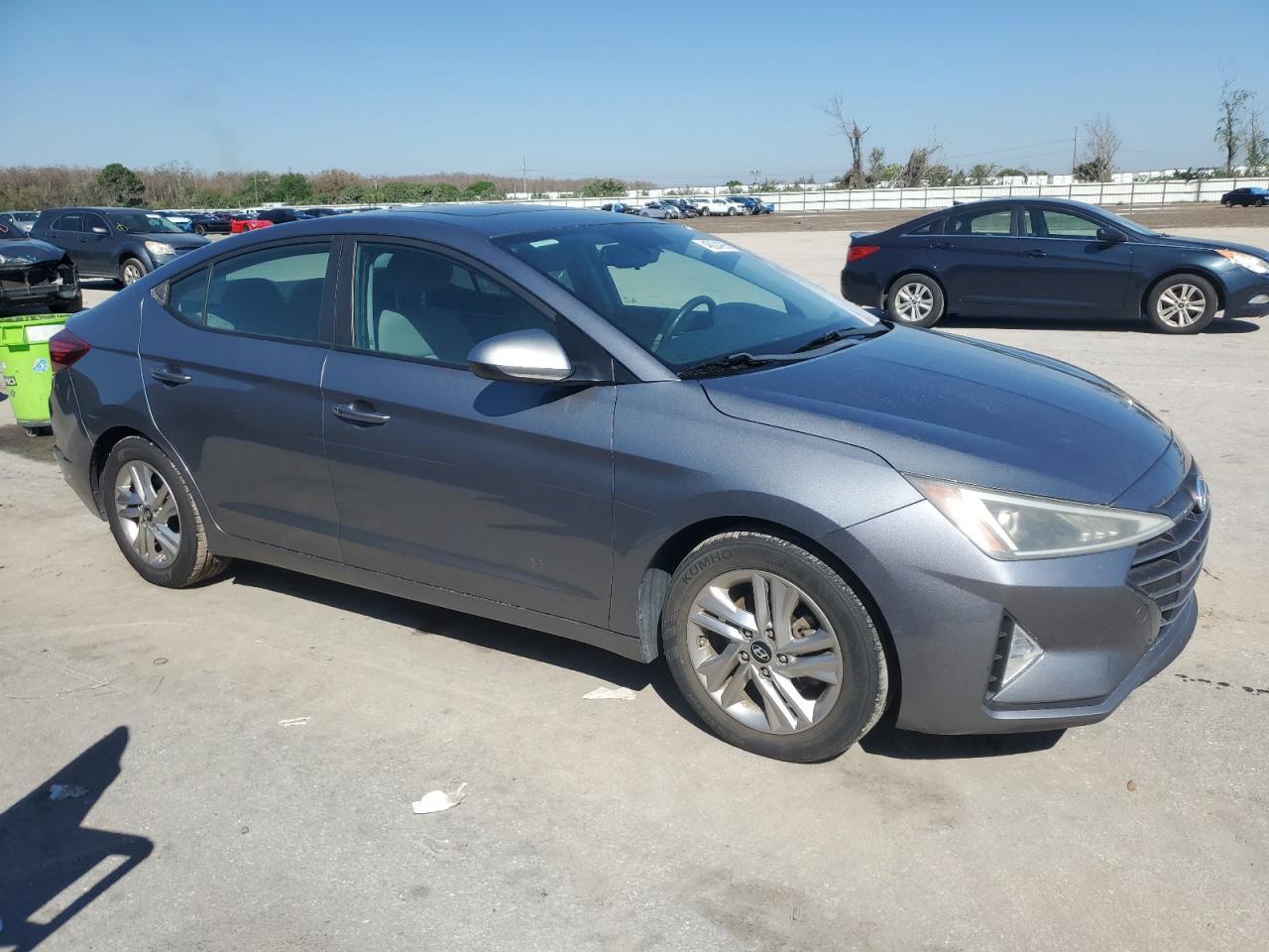 2019 HYUNDAI ELANTRA SE - Фото 4