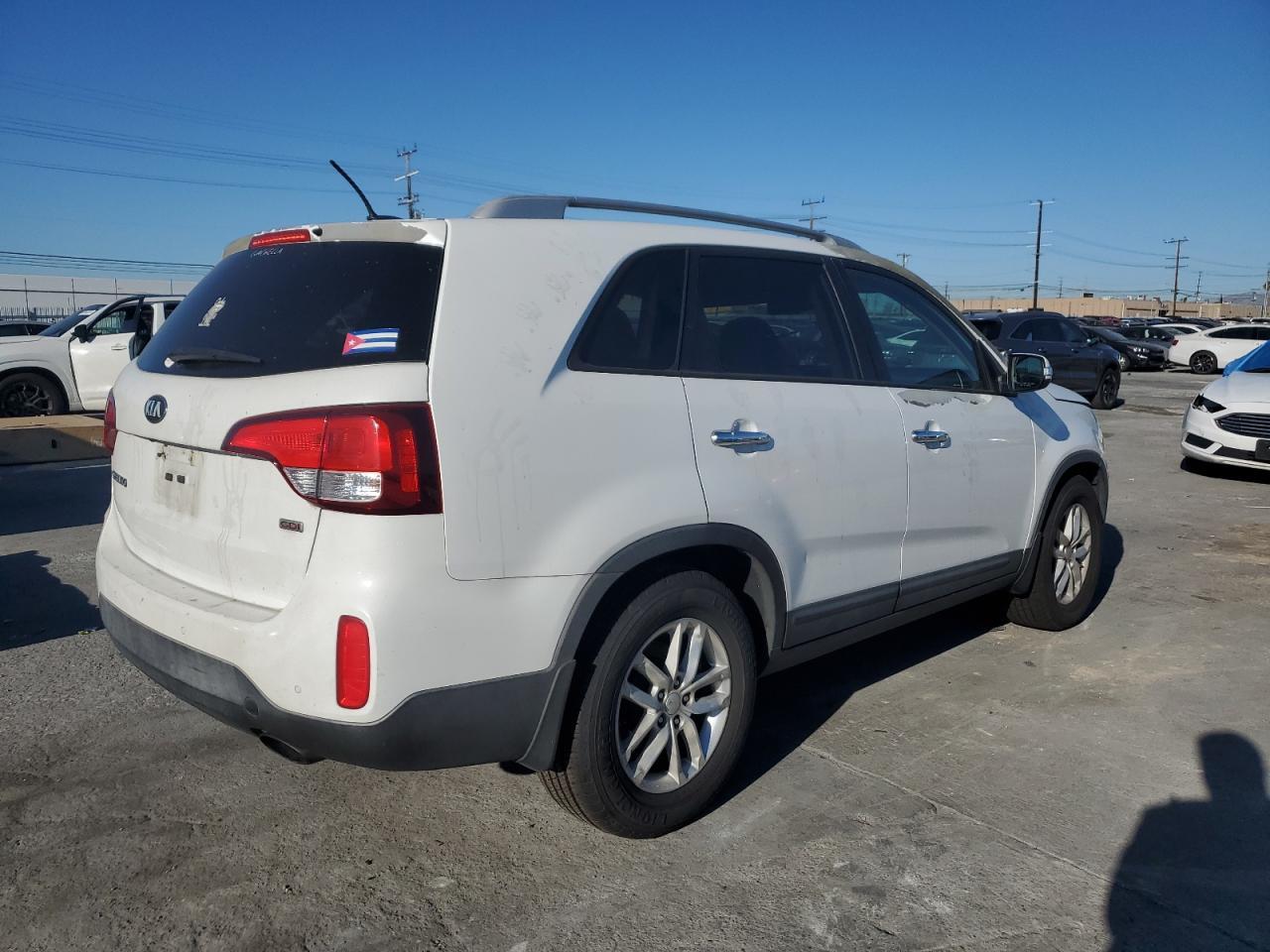 2014 KIA SORENTO LX - Image 3