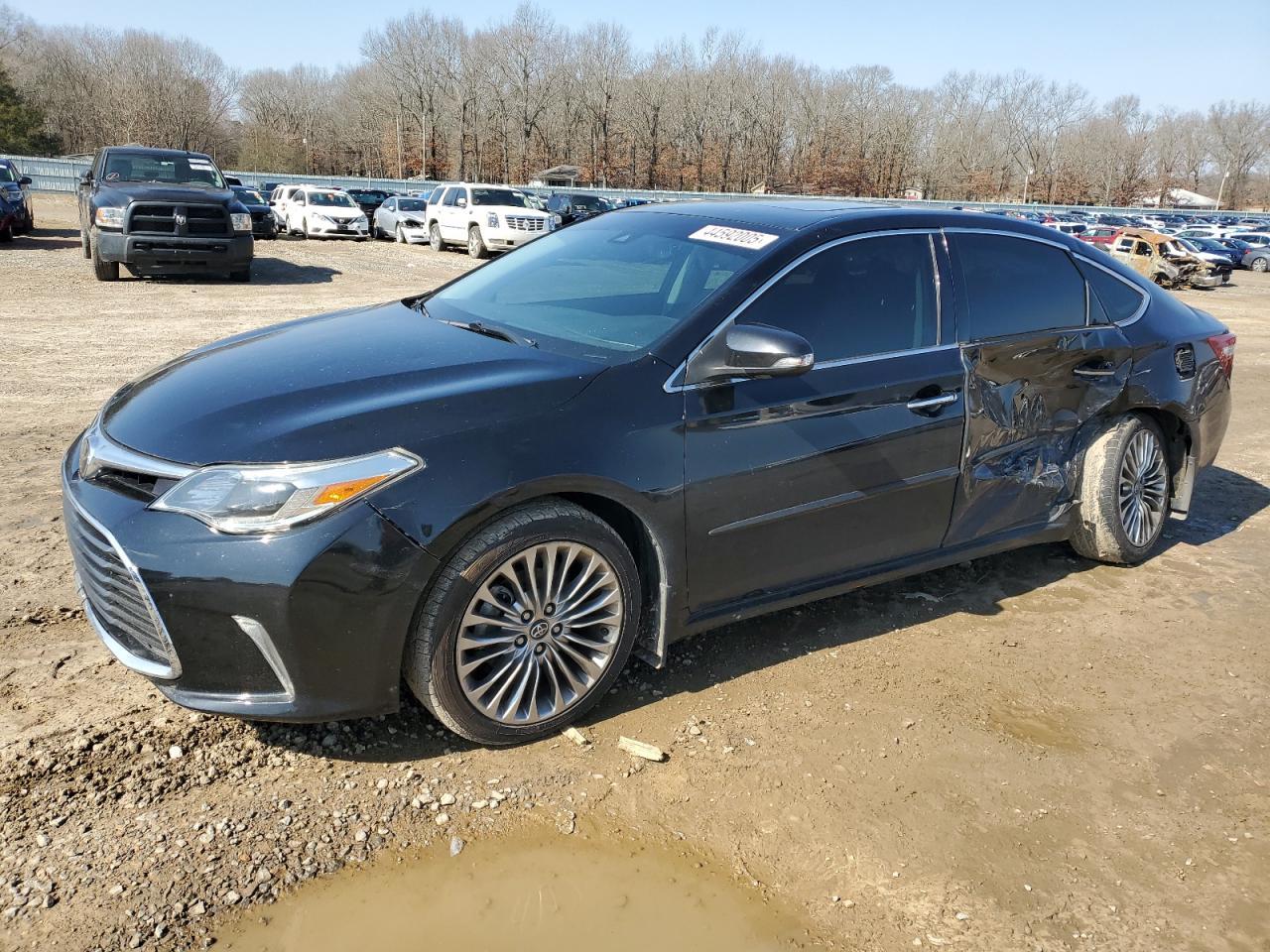 2016 TOYOTA AVALON XLE