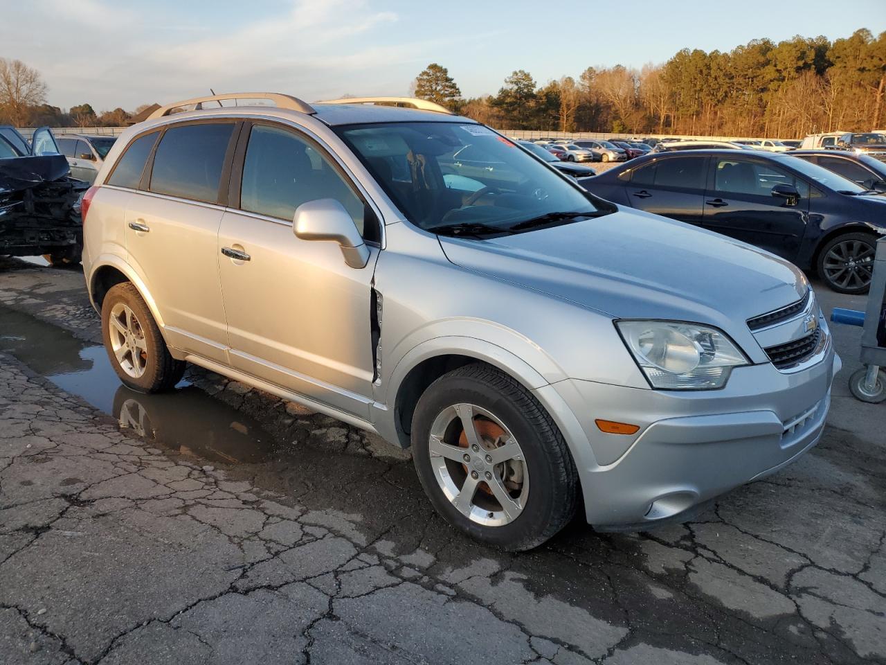 2014 CHEVROLET CAPTIVA LT - Image 4