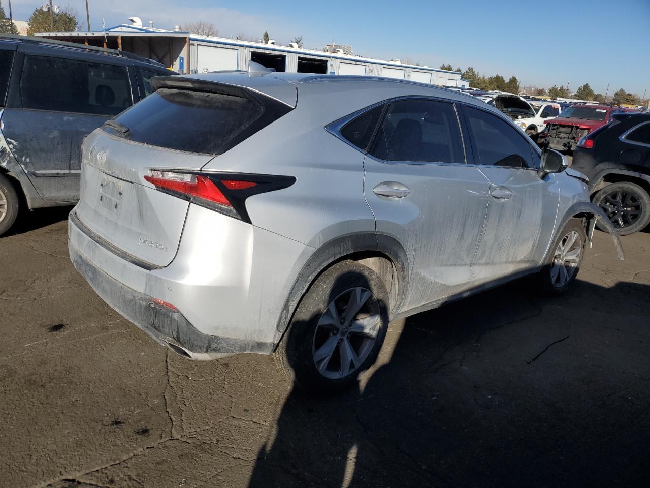 2017 LEXUS NX 200T BA - Фото 3