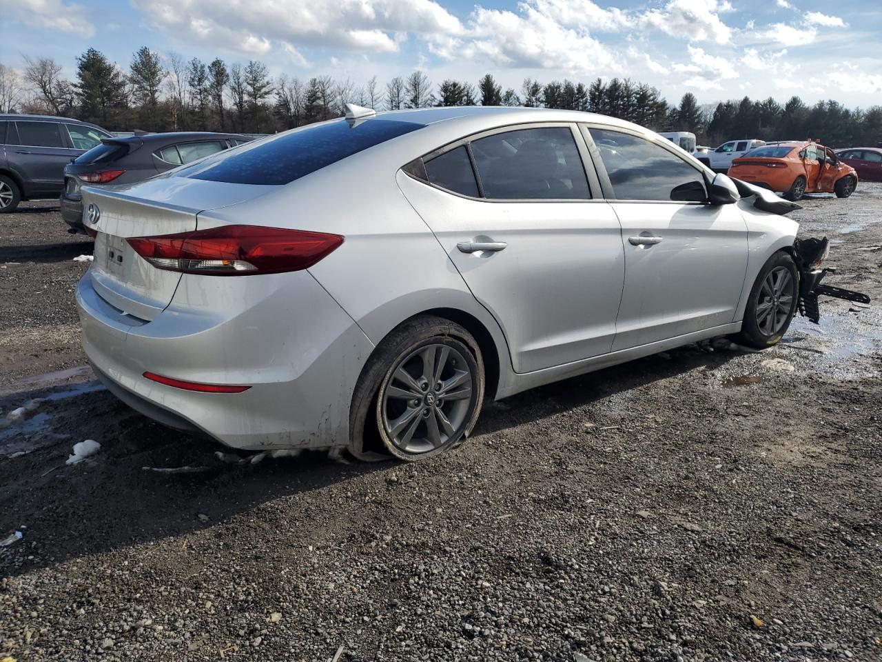 2017 HYUNDAI ELANTRA SE - Фото 3