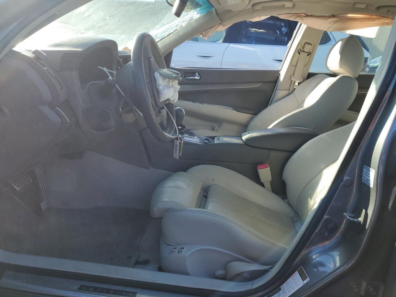 2012 INFINITI G37 - Image 7