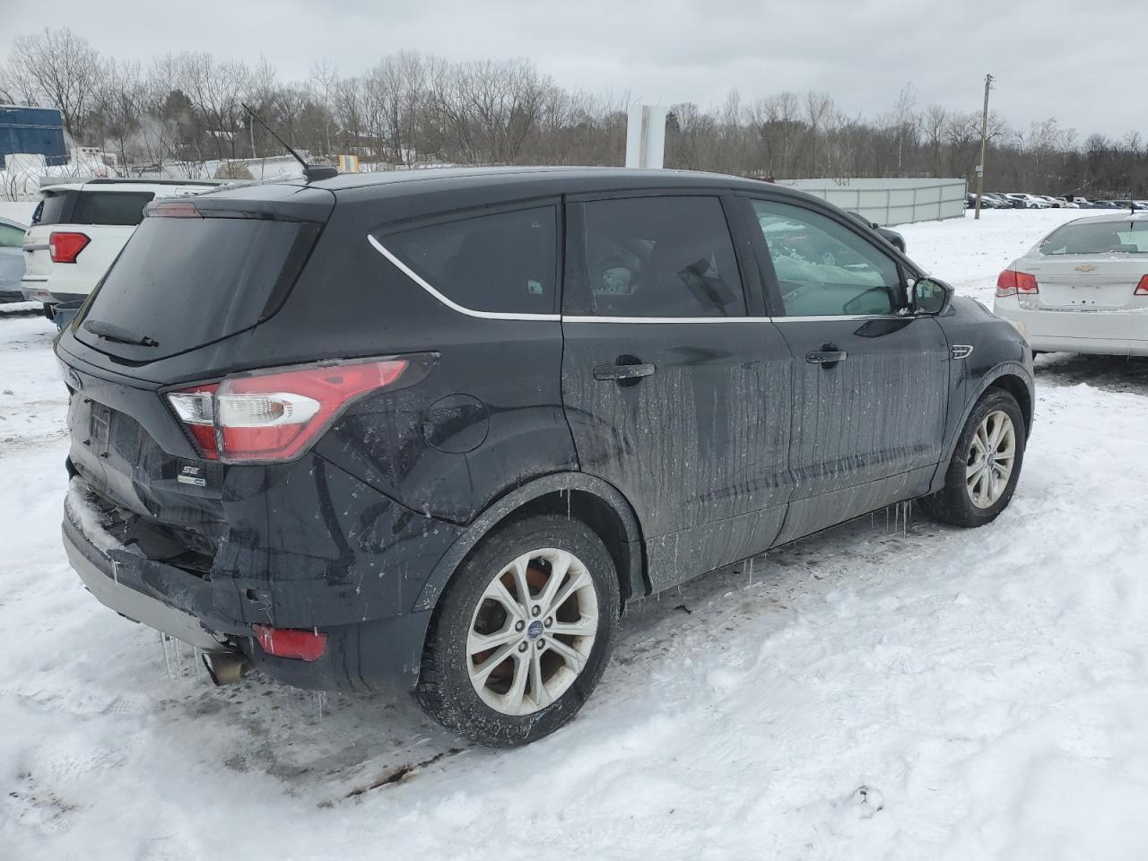 2017 FORD ESCAPE SE - Фото 3