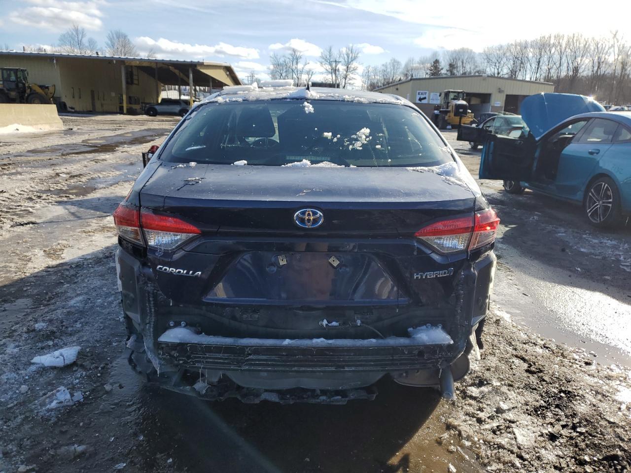 2021 TOYOTA COROLLA LE - Image 6