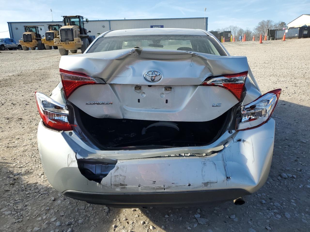 2018 TOYOTA COROLLA L - Image 6