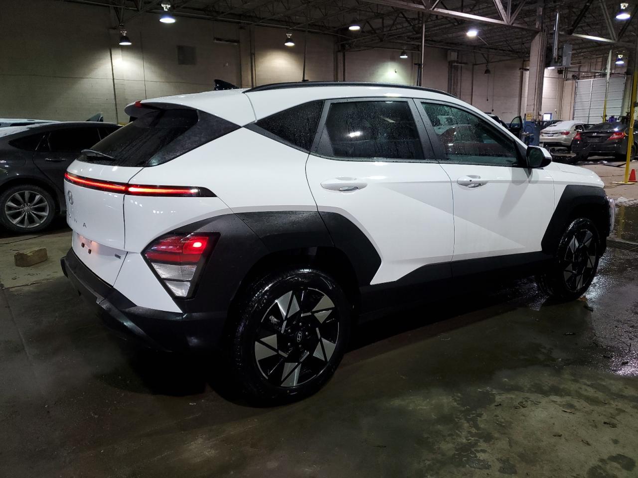 2024 HYUNDAI KONA SEL - Фото 3