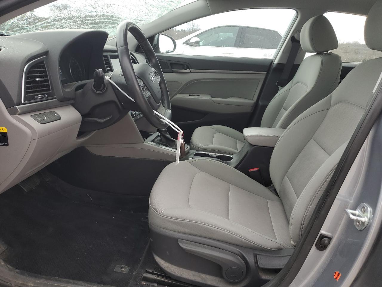 2017 HYUNDAI ELANTRA SE - Фото 7