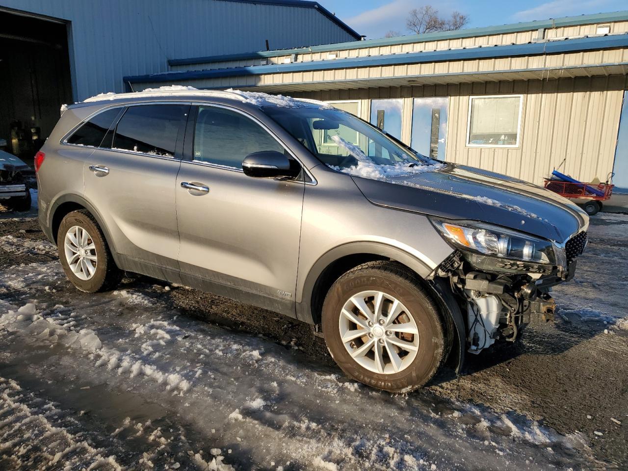 2017 KIA SORENTO LX - Image 4