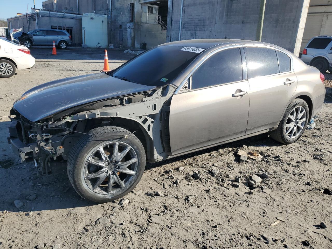 2011 INFINITI G37