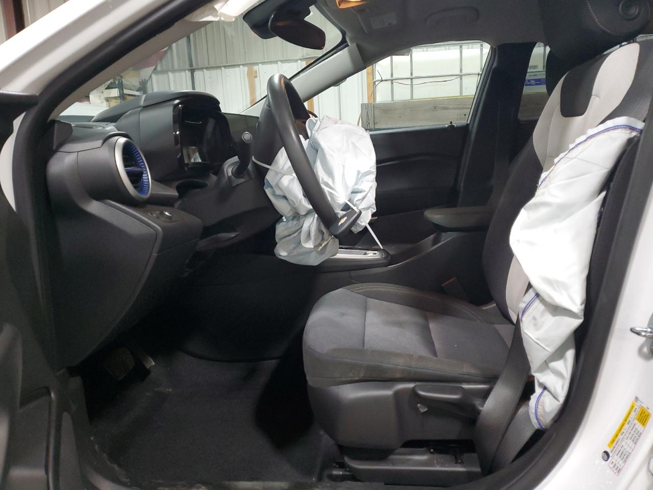 2024 CHEVROLET TRAX LS - Image 7