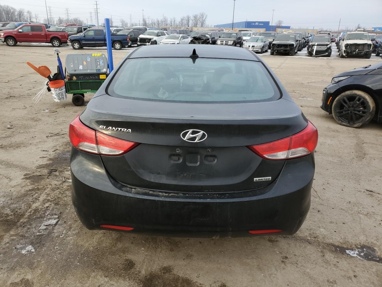 2013 HYUNDAI ELANTRA GL - Image 6