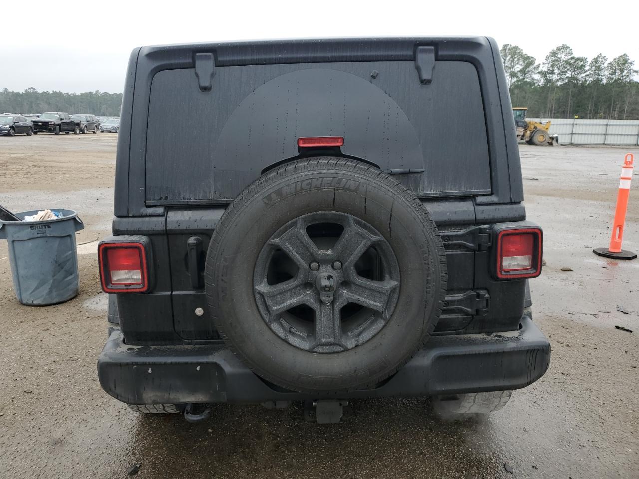 2019 JEEP WRANGLER U - Image 6