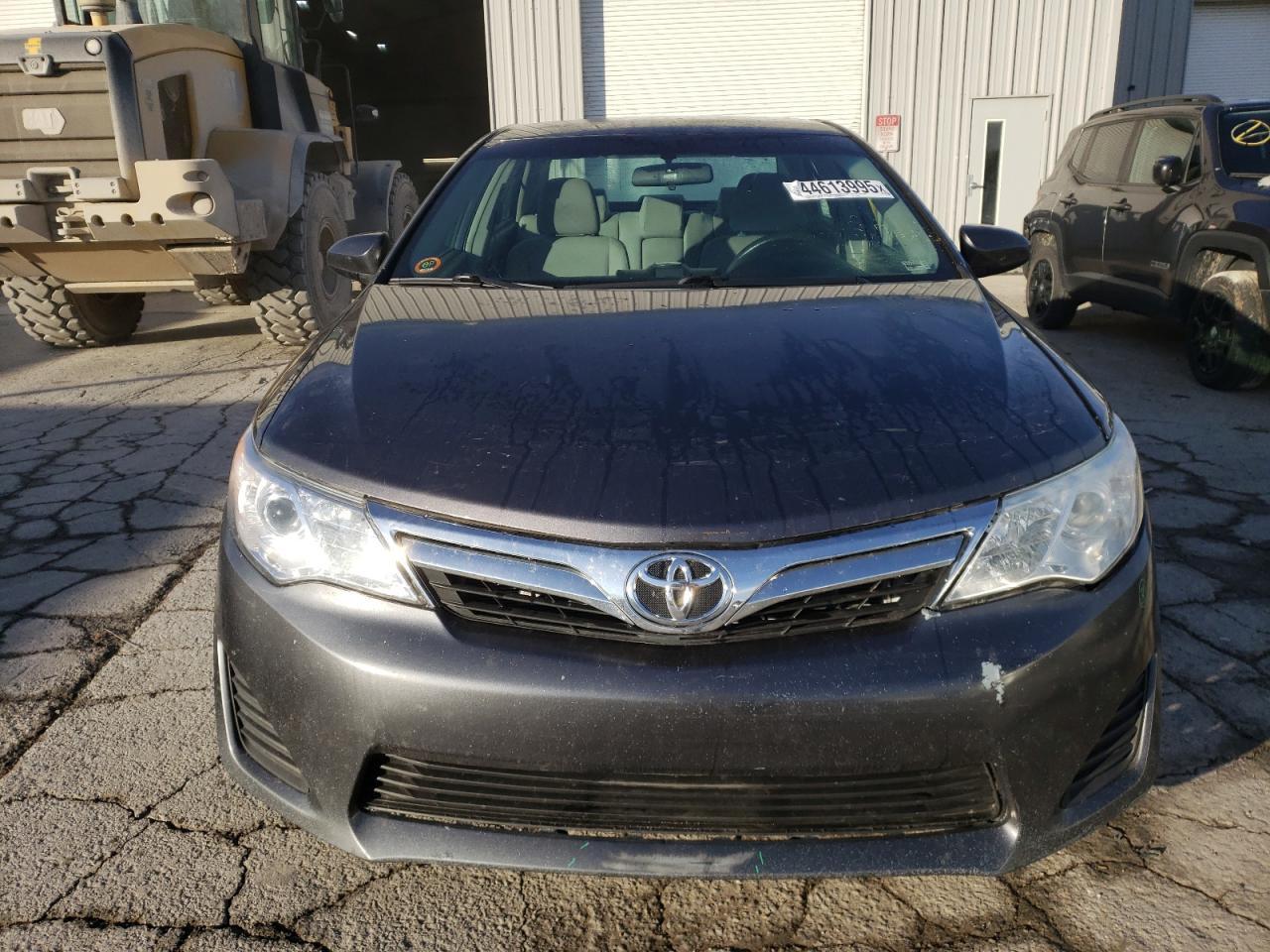 2014 TOYOTA CAMRY L - Фото 5