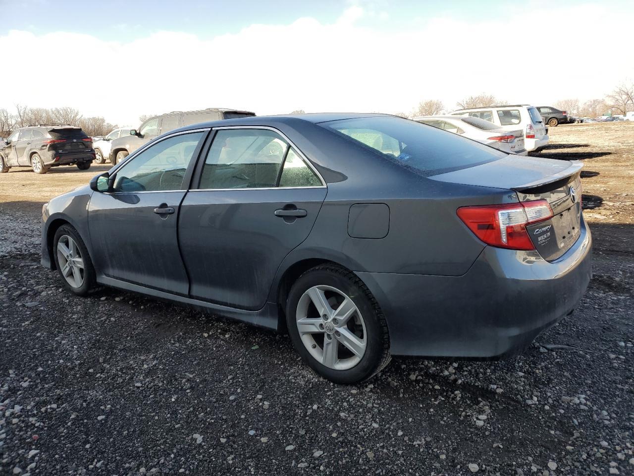 2012 TOYOTA CAMRY BASE - Фото 2