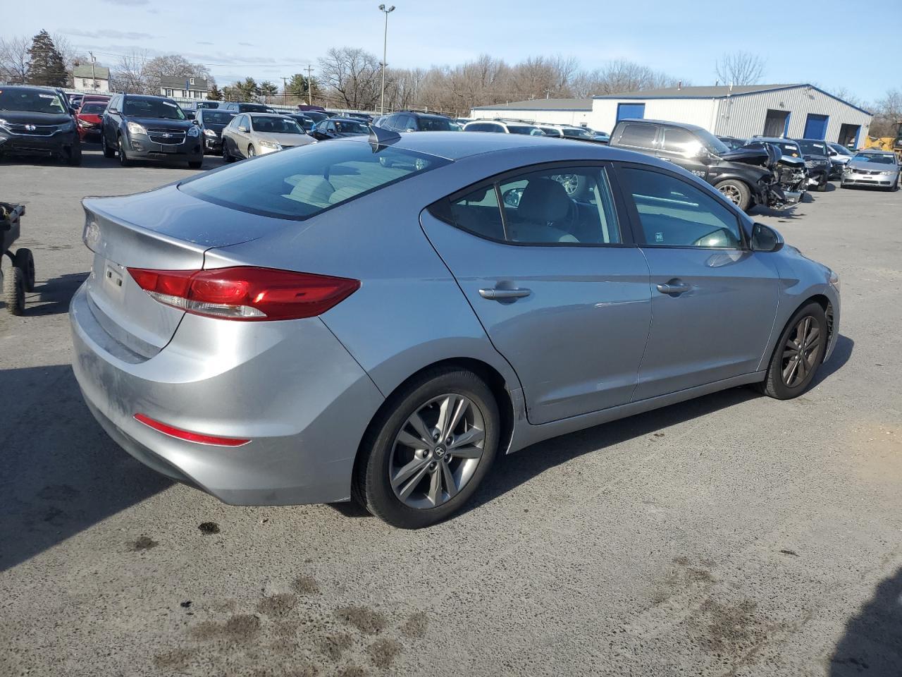2017 HYUNDAI ELANTRA SE - Фото 3