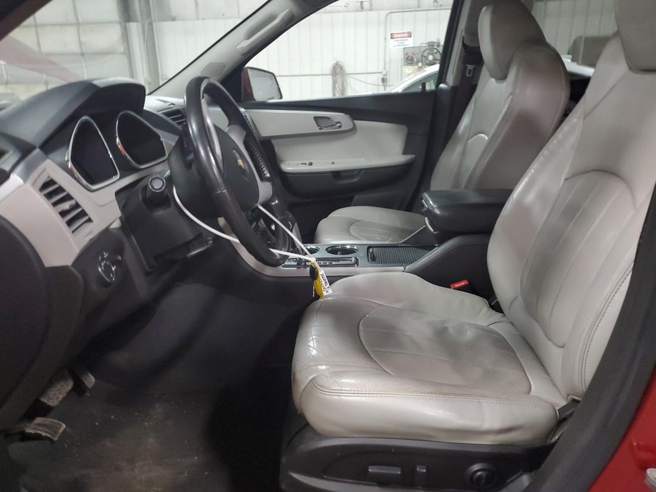 2012 CHEVROLET TRAVERSE L - Image 7