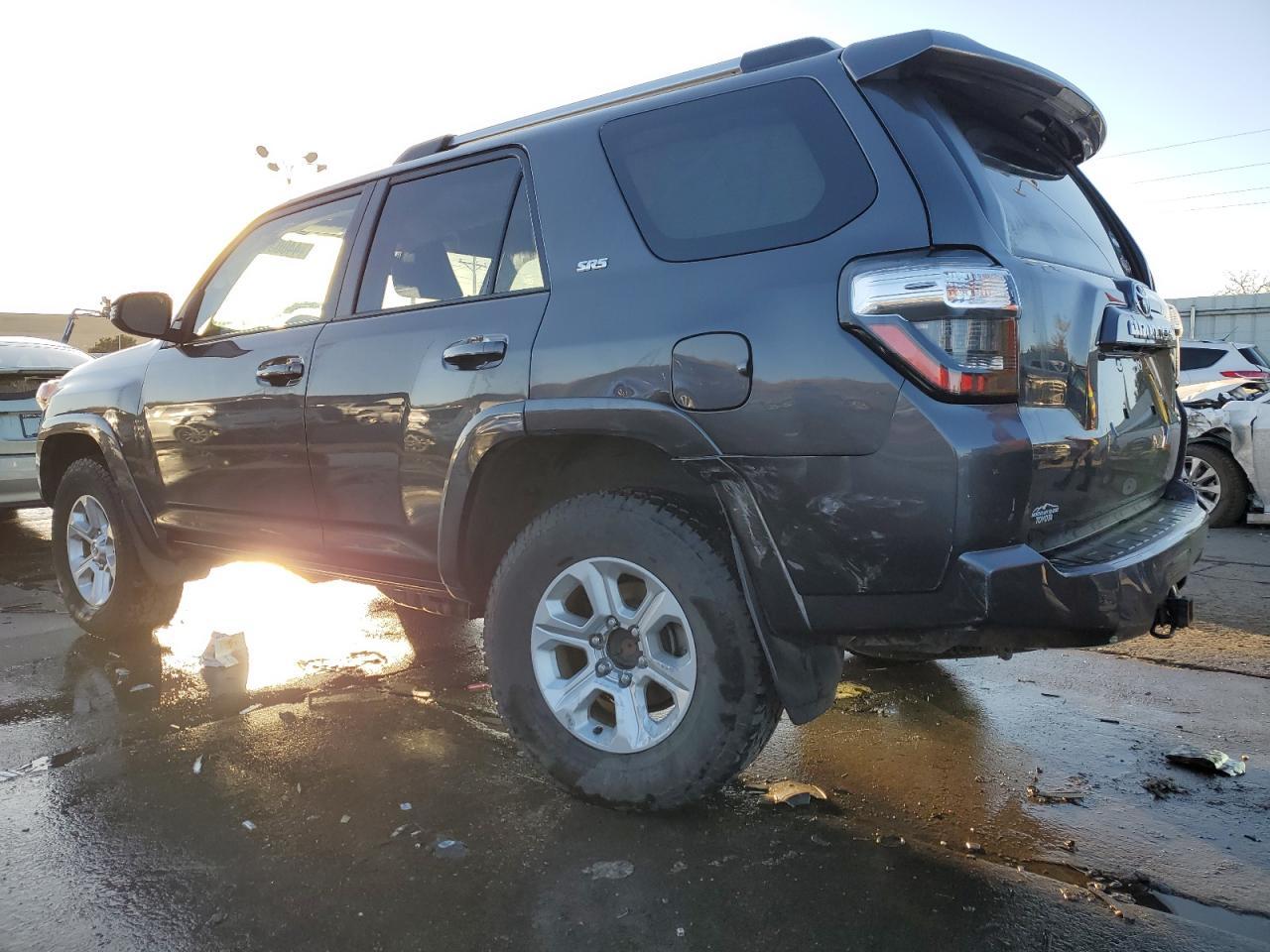 2022 TOYOTA 4RUNNER SR - Image 2