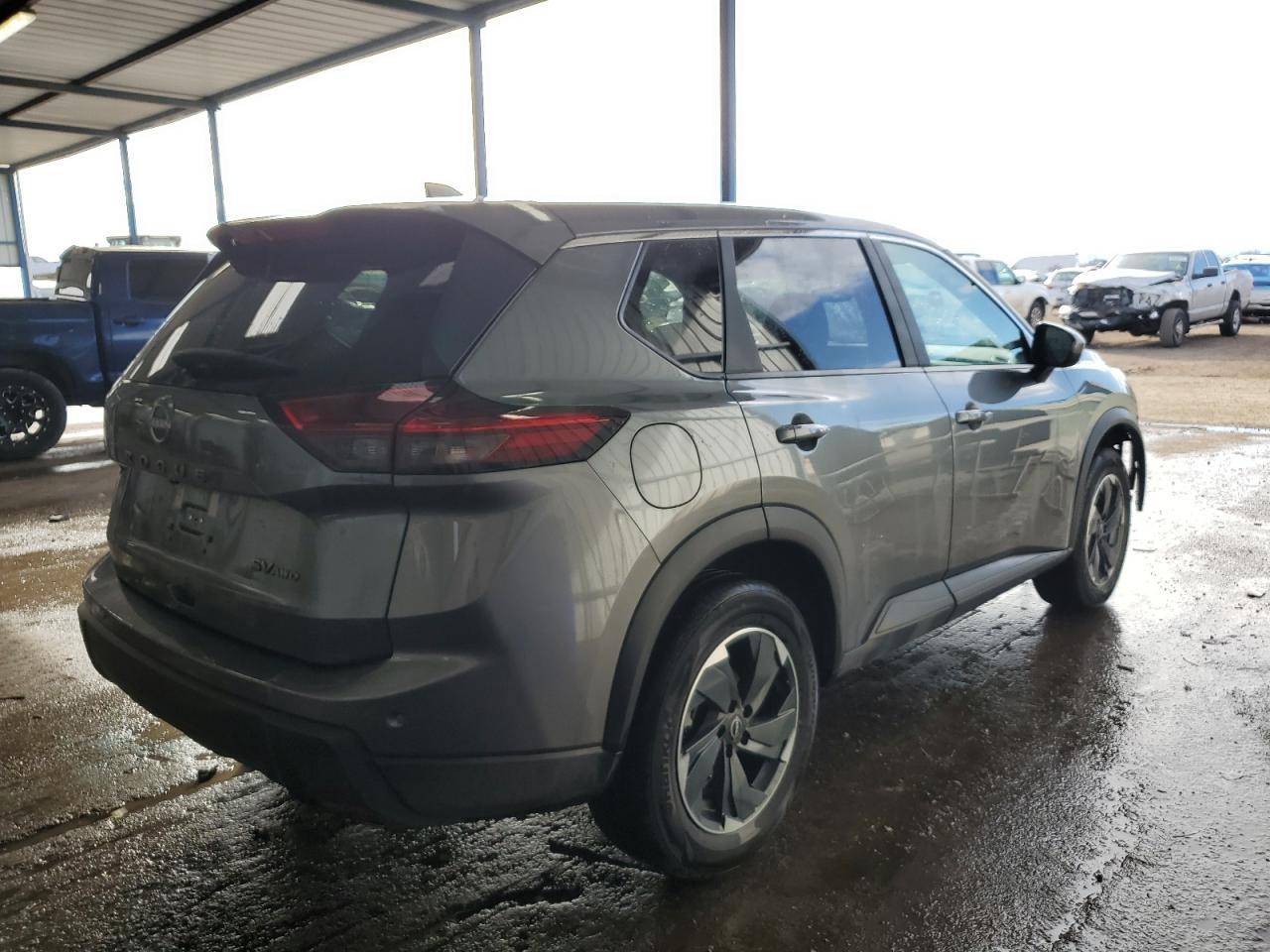 2024 NISSAN ROGUE SV - Image 3
