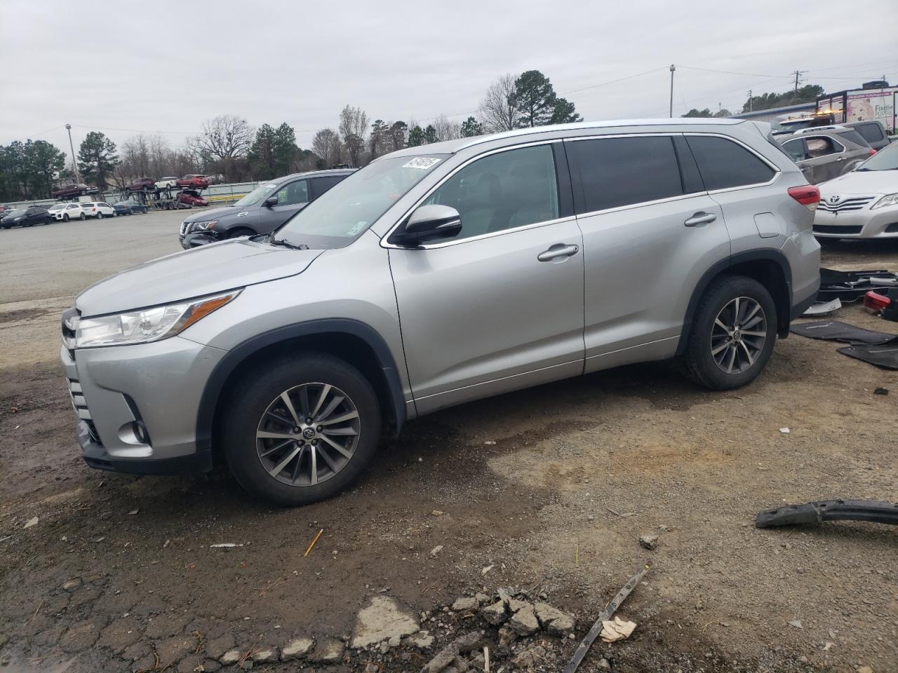 2018 TOYOTA HIGHLANDER