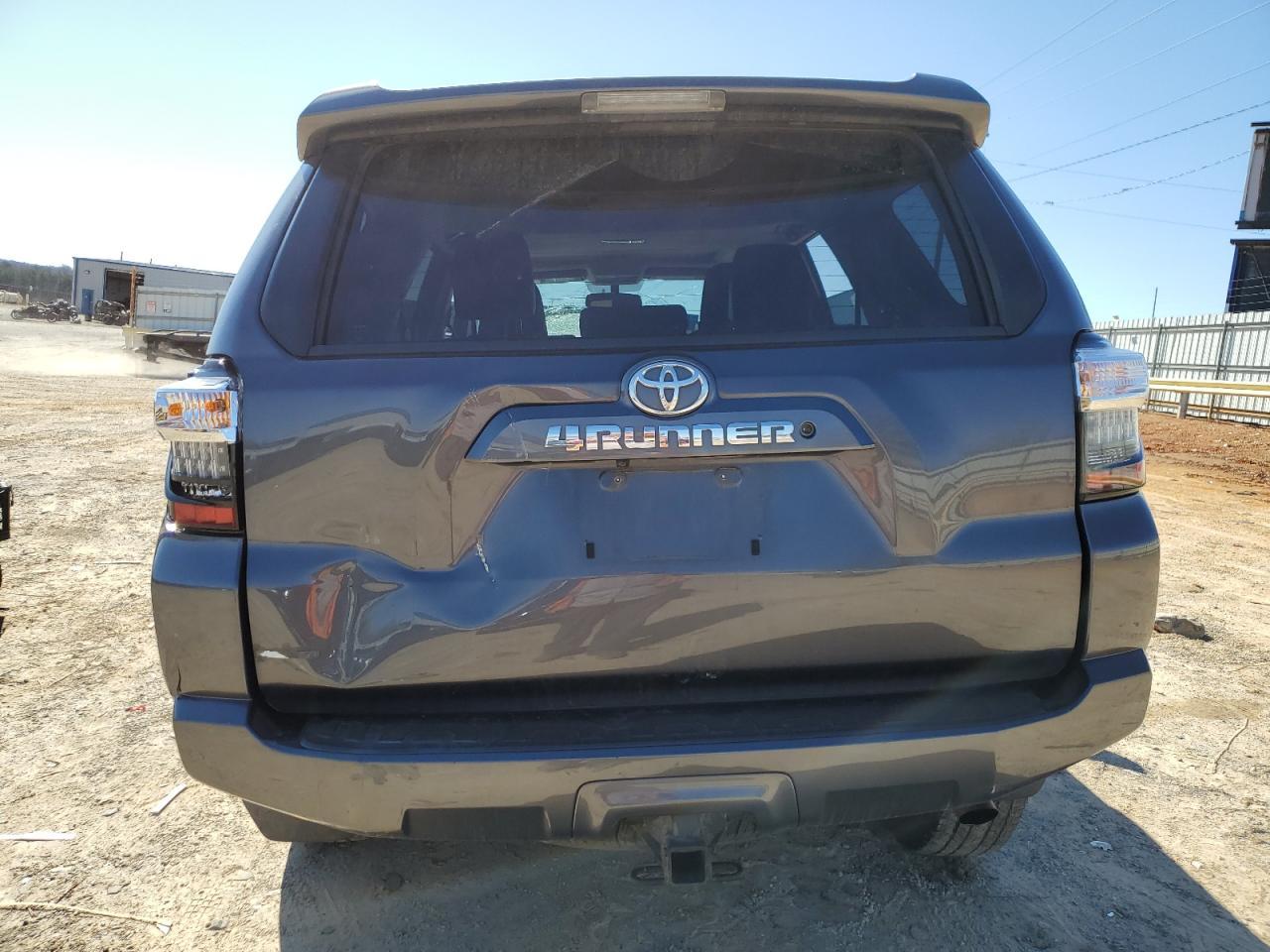 2018 TOYOTA 4RUNNER SR - Image 6