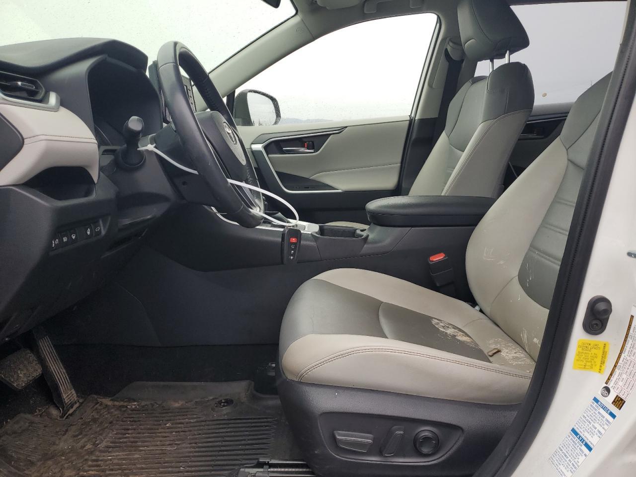 2022 TOYOTA RAV4 XLE P - Image 7