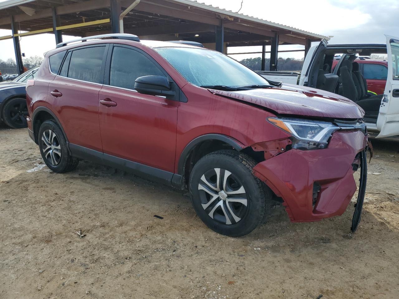 2018 TOYOTA RAV4 LE - Фото 4