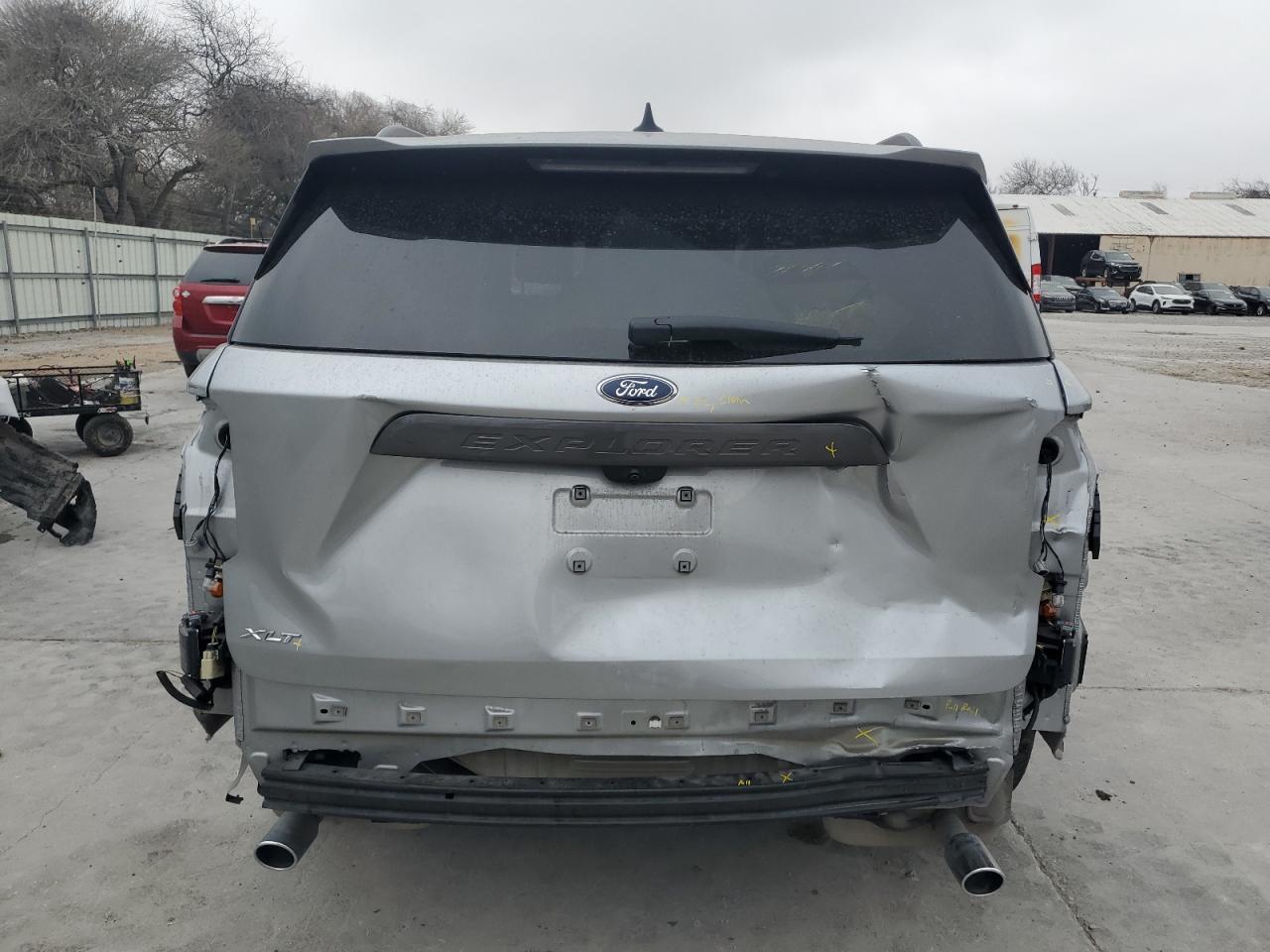 2022 FORD EXPLORER X - Image 6