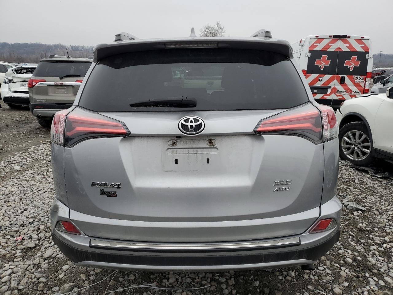 2017 TOYOTA RAV4 XLE - Image 6