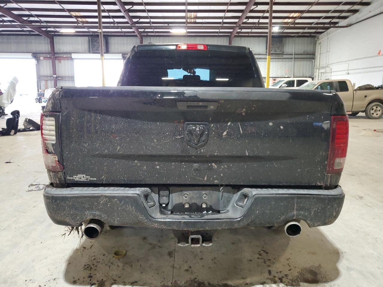 2014 RAM 1500 ST - Image 6
