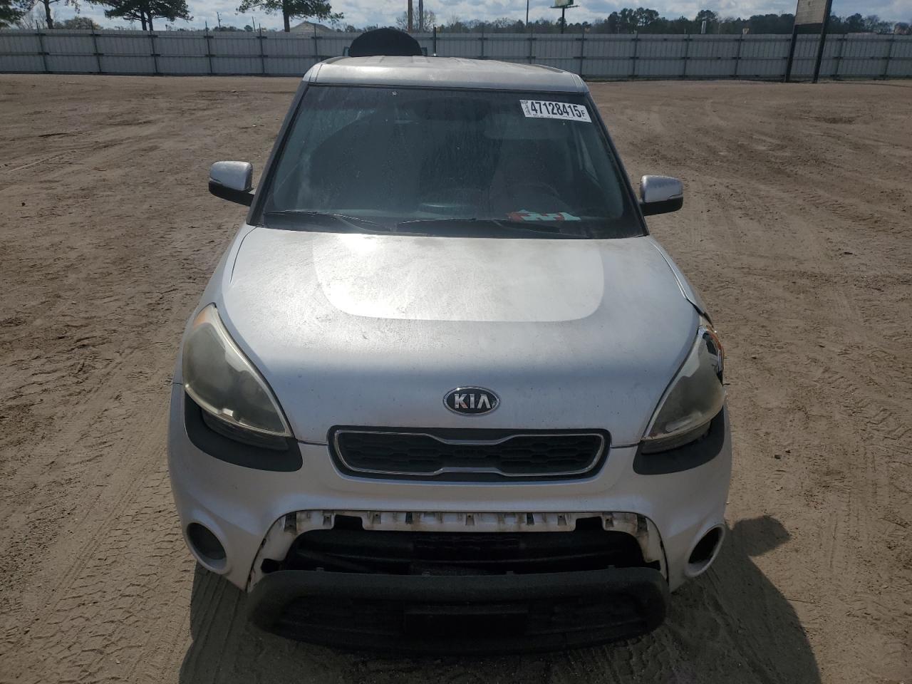2013 KIA SOUL + - Image 5