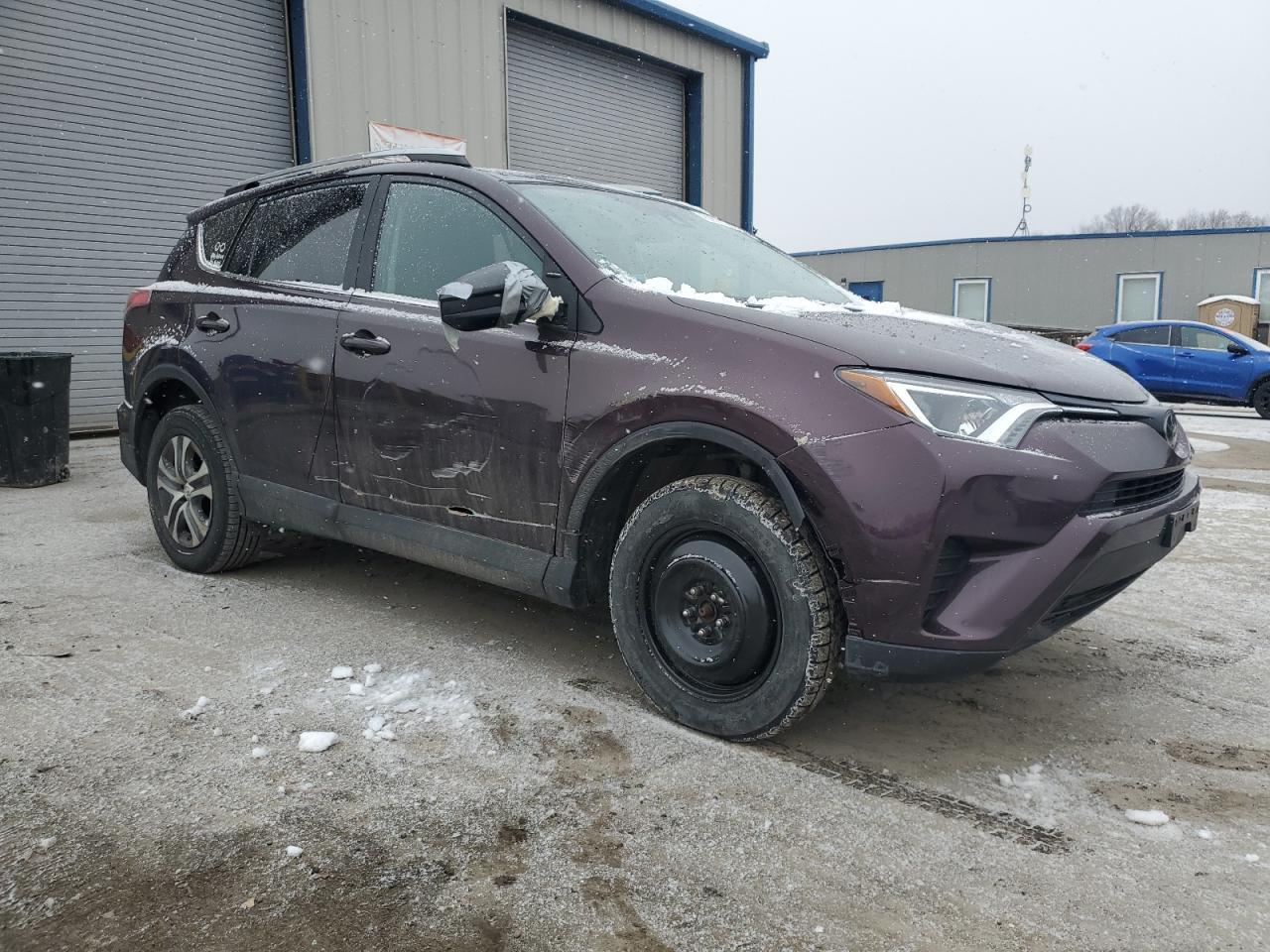 2017 TOYOTA RAV4 LE - Image 4