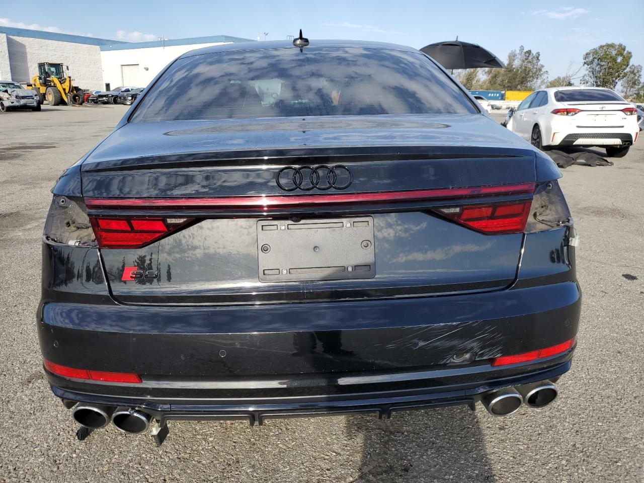2022 AUDI S8 - Фото 6