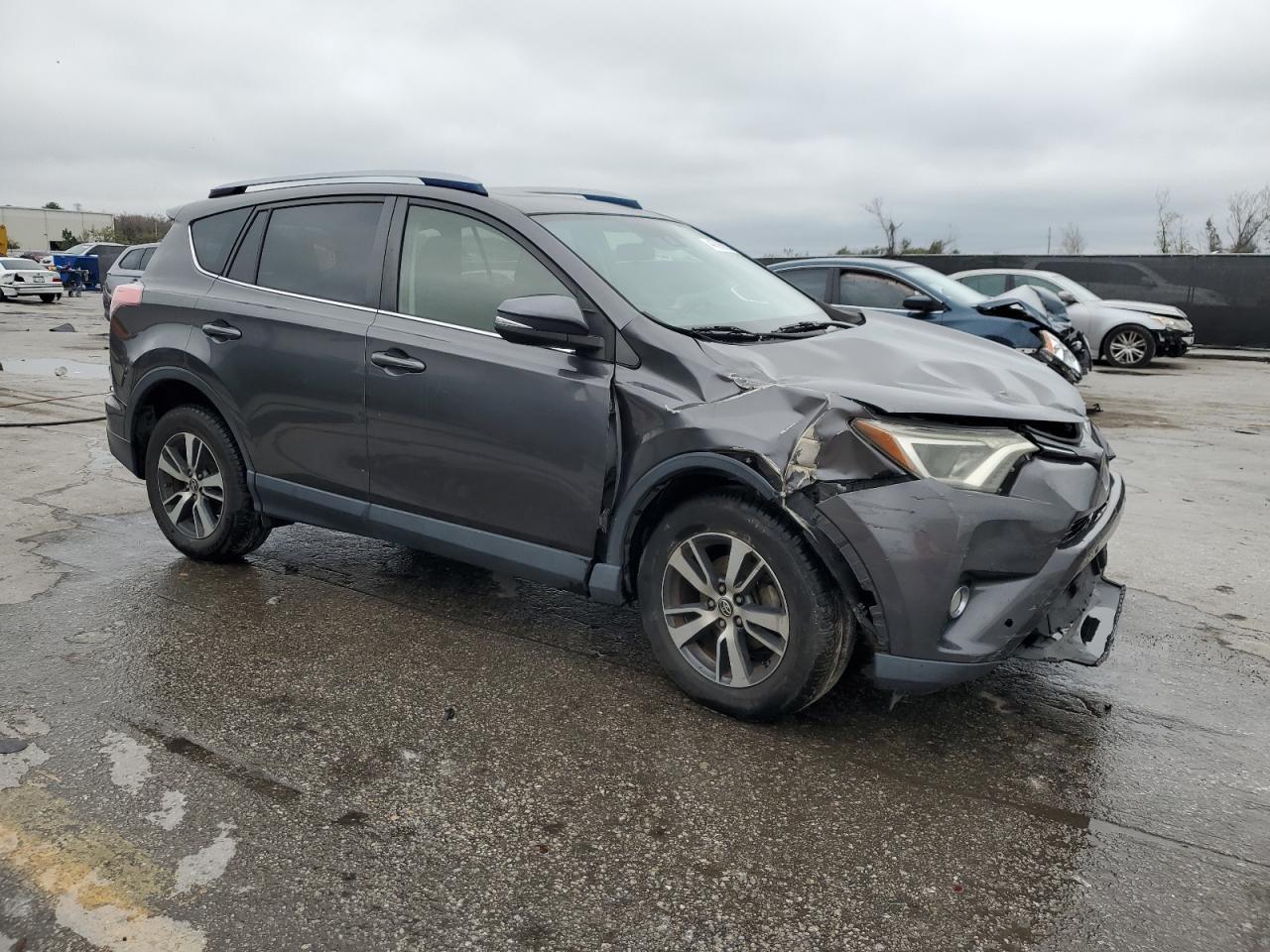 2017 TOYOTA RAV4 XLE - Фото 4