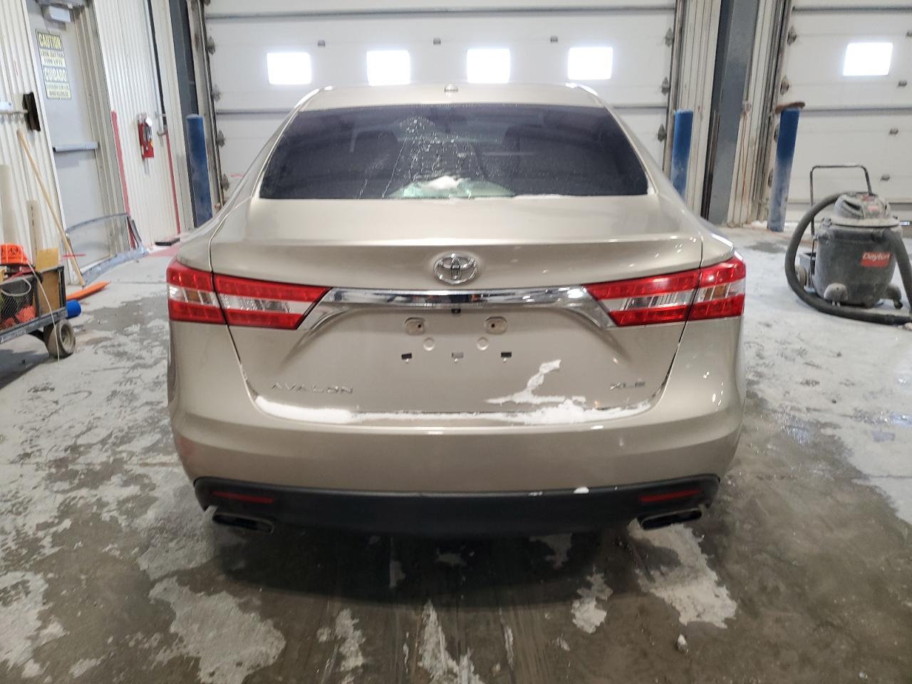 2015 TOYOTA AVALON XLE - Image 6