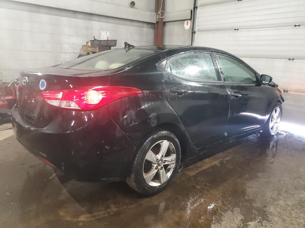 2011 HYUNDAI ELANTRA GL - Image 3