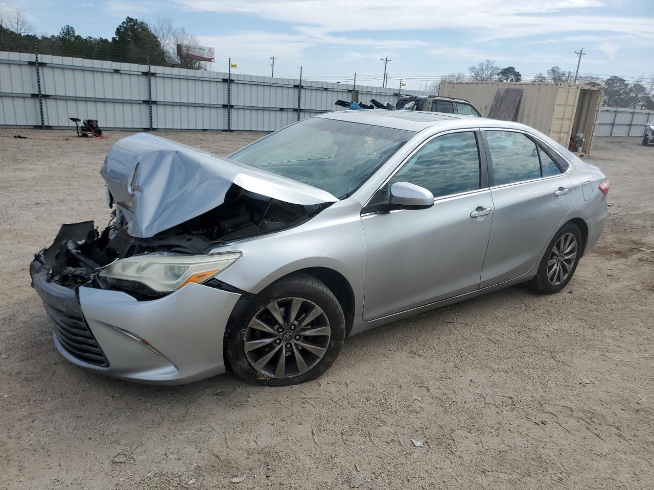 2016 TOYOTA CAMRY XSE