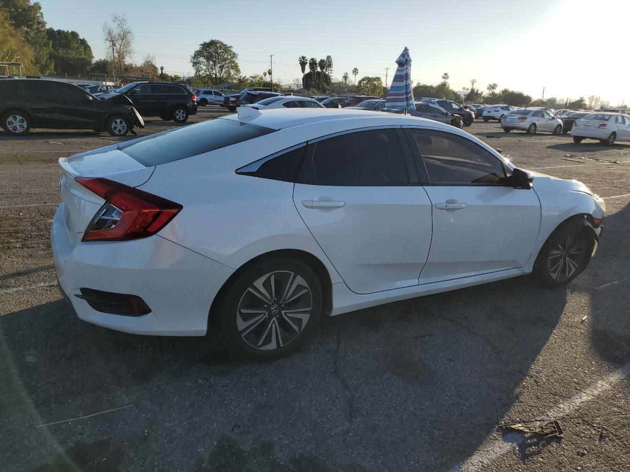 2018 HONDA CIVIC EX - Фото 3