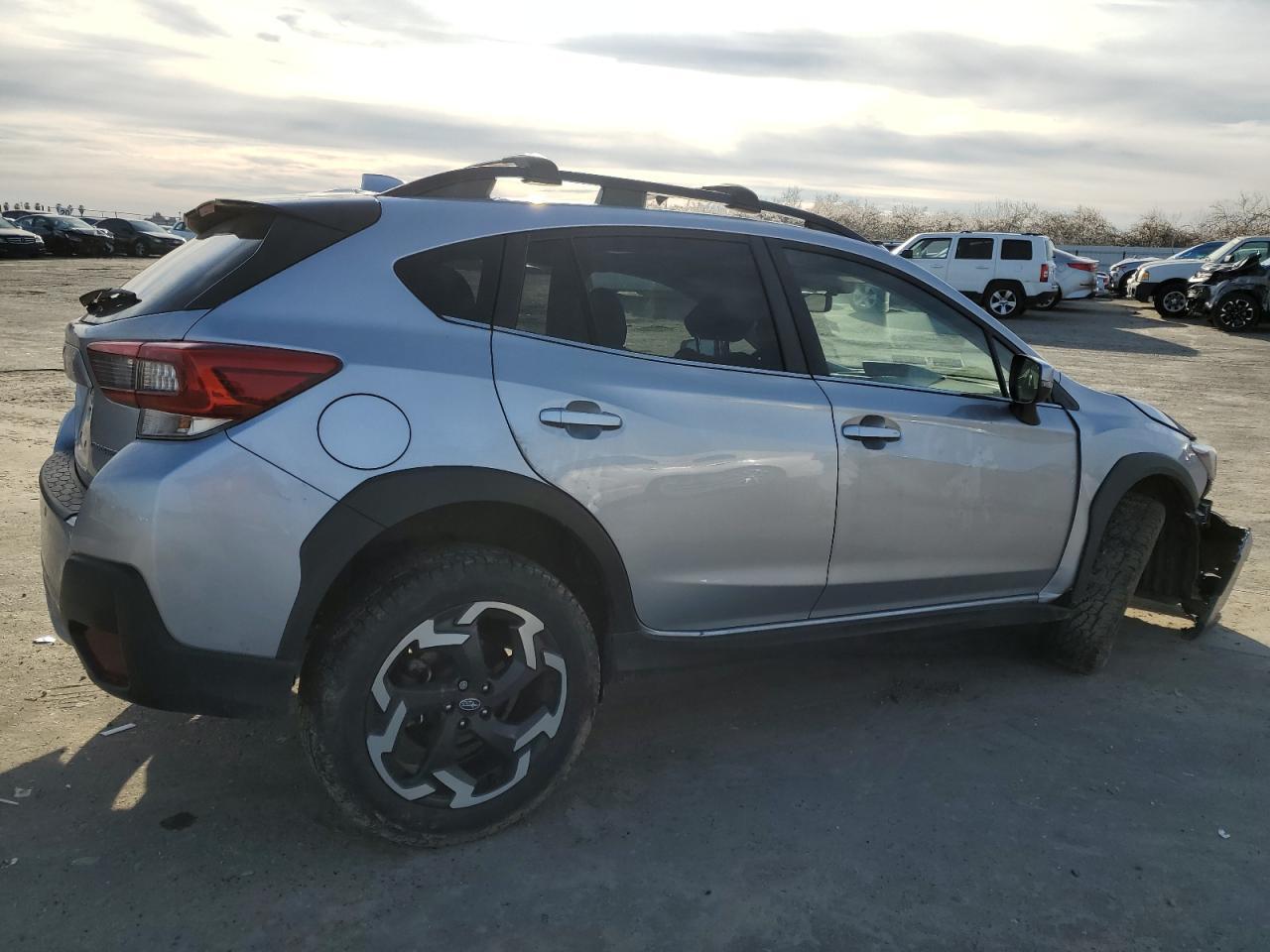 2021 SUBARU CROSSTREK - Фото 3