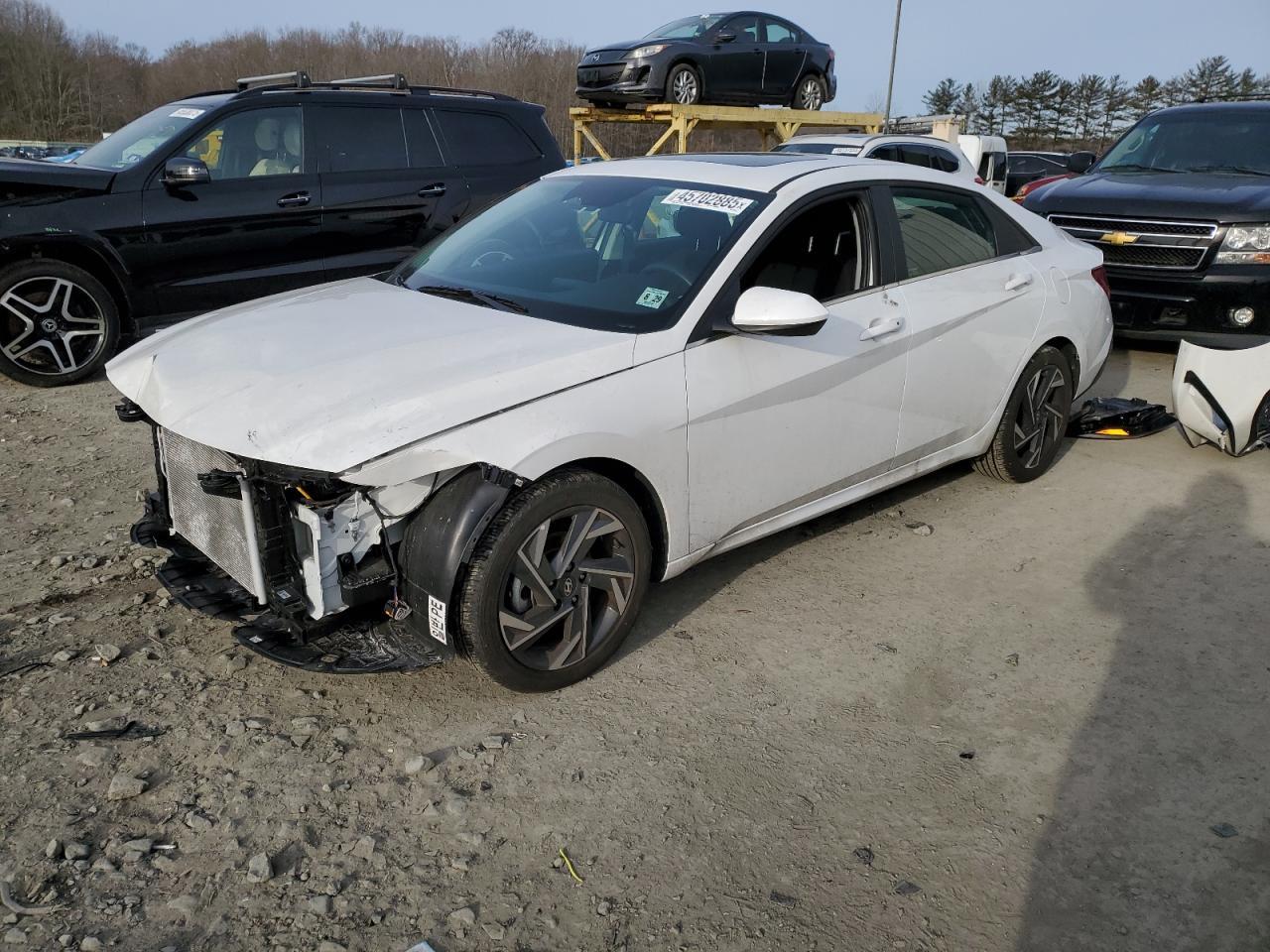 2024 HYUNDAI ELANTRA SE