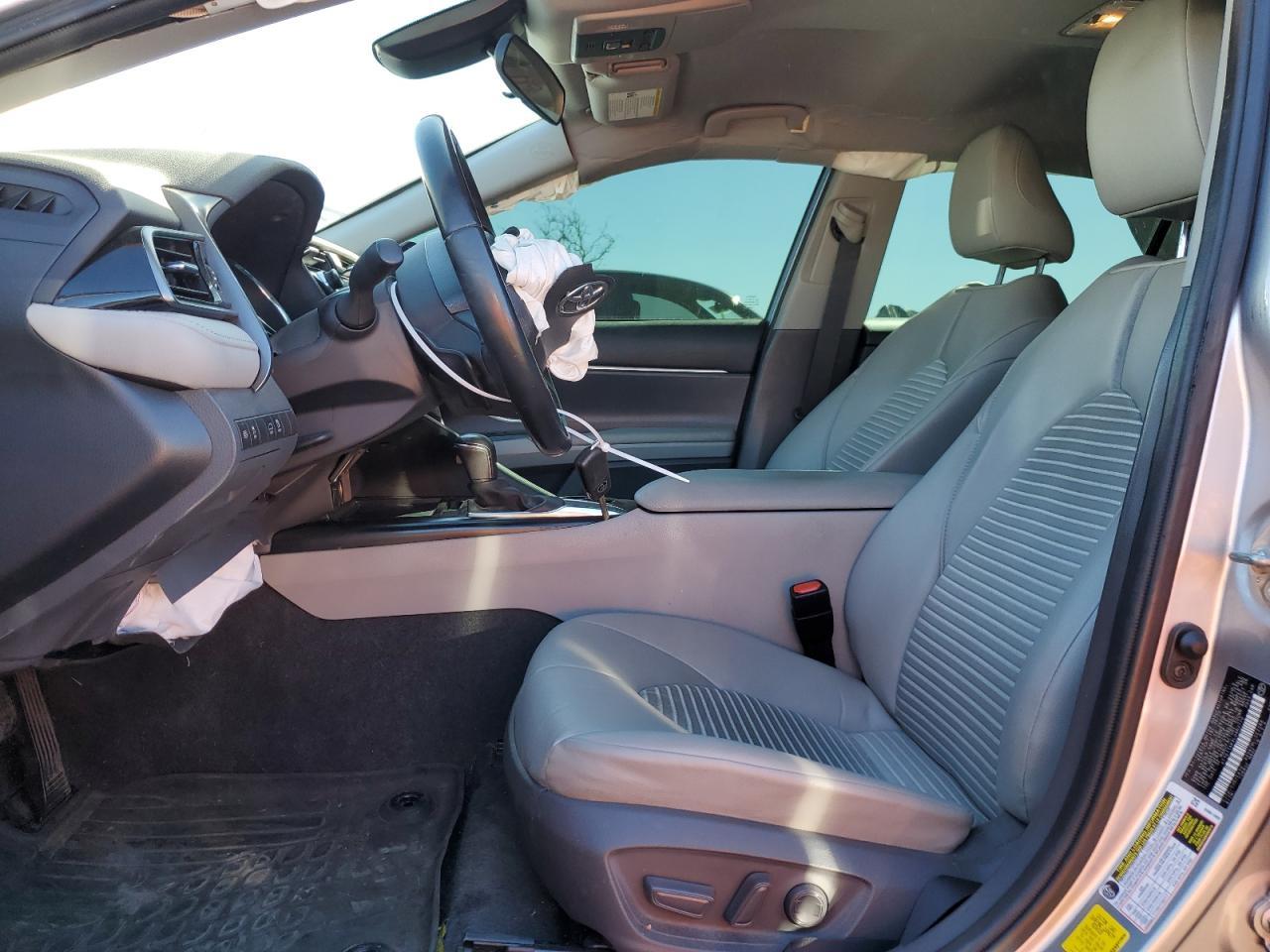 2020 TOYOTA CAMRY SE - Image 7